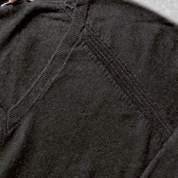 Gap • v-neck sweater (merino wool mix) - Picture 5 of 7